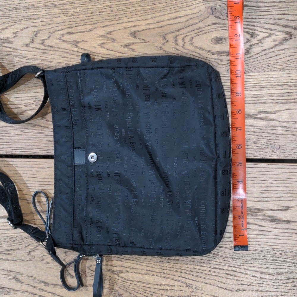 Adjustable crossbody bag/purse. Black - Picture 3 of 10